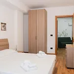 Af Apartment *